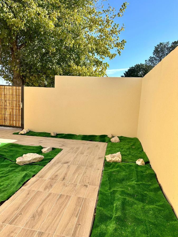 La Halte Occitane - Classe 3 Etoiles - Pour 6 Personnes, 3 Chambres, Parking, Terrasse, Tout Inclus Montauban Esterno foto
